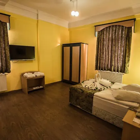 Tassaray Hotel